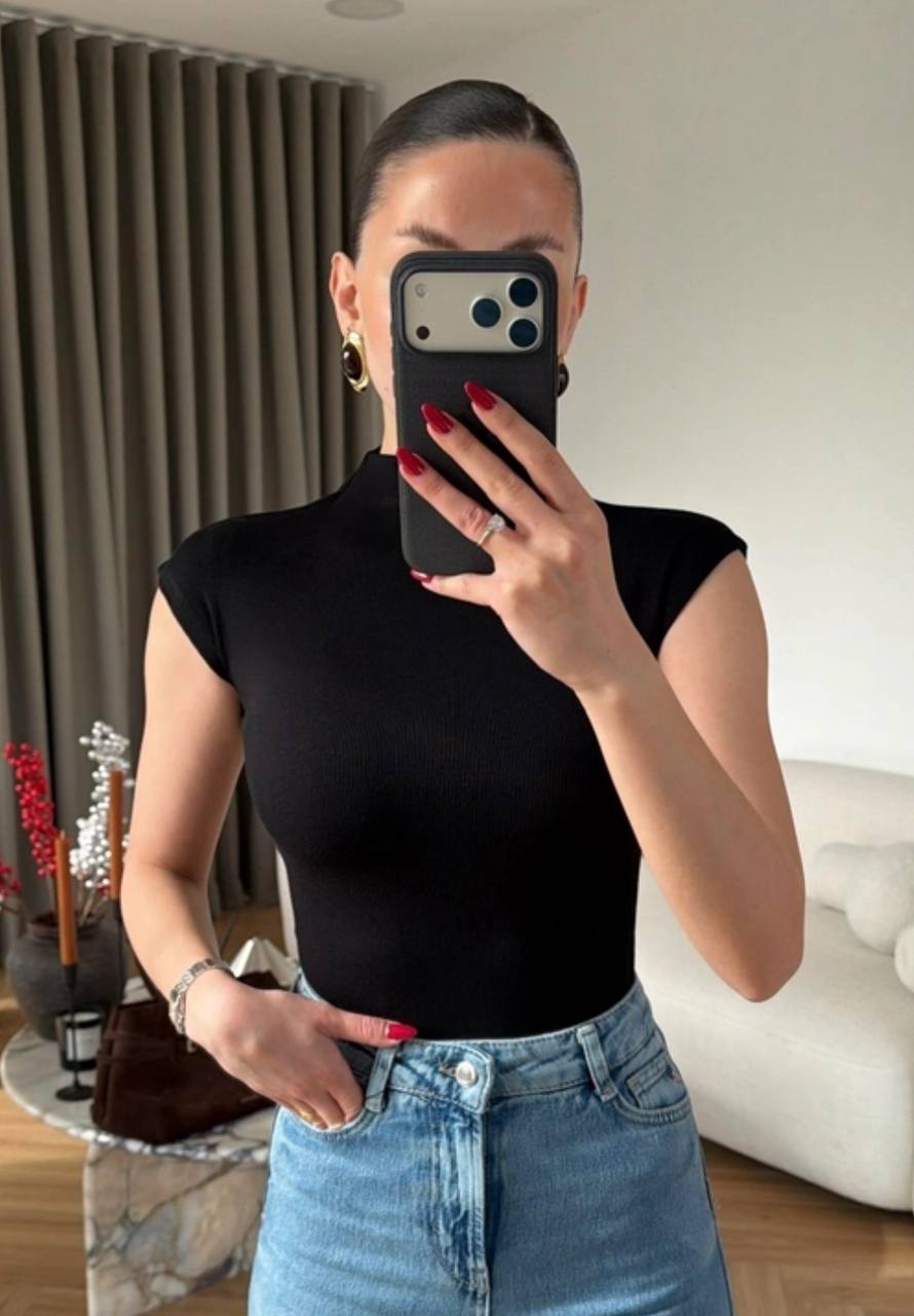Amy Basic Top